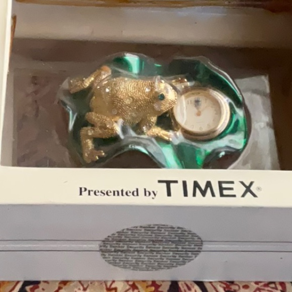 Gold Frog Accent Clock, collector’s item